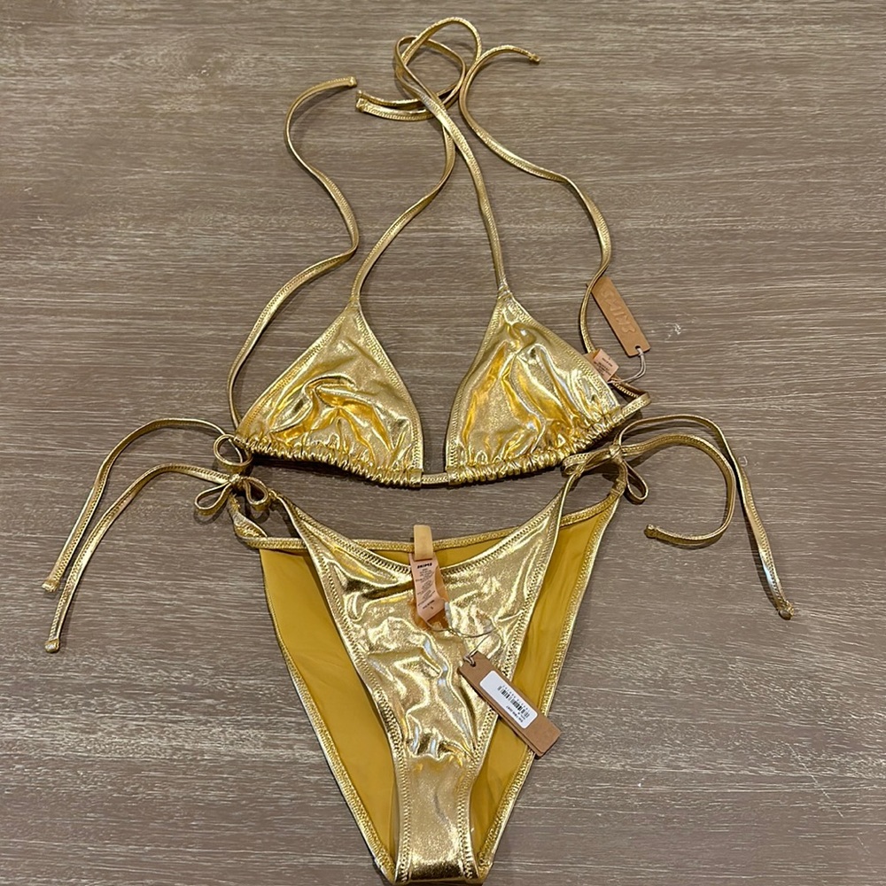 Metallic swim suit from skims brand new 💛